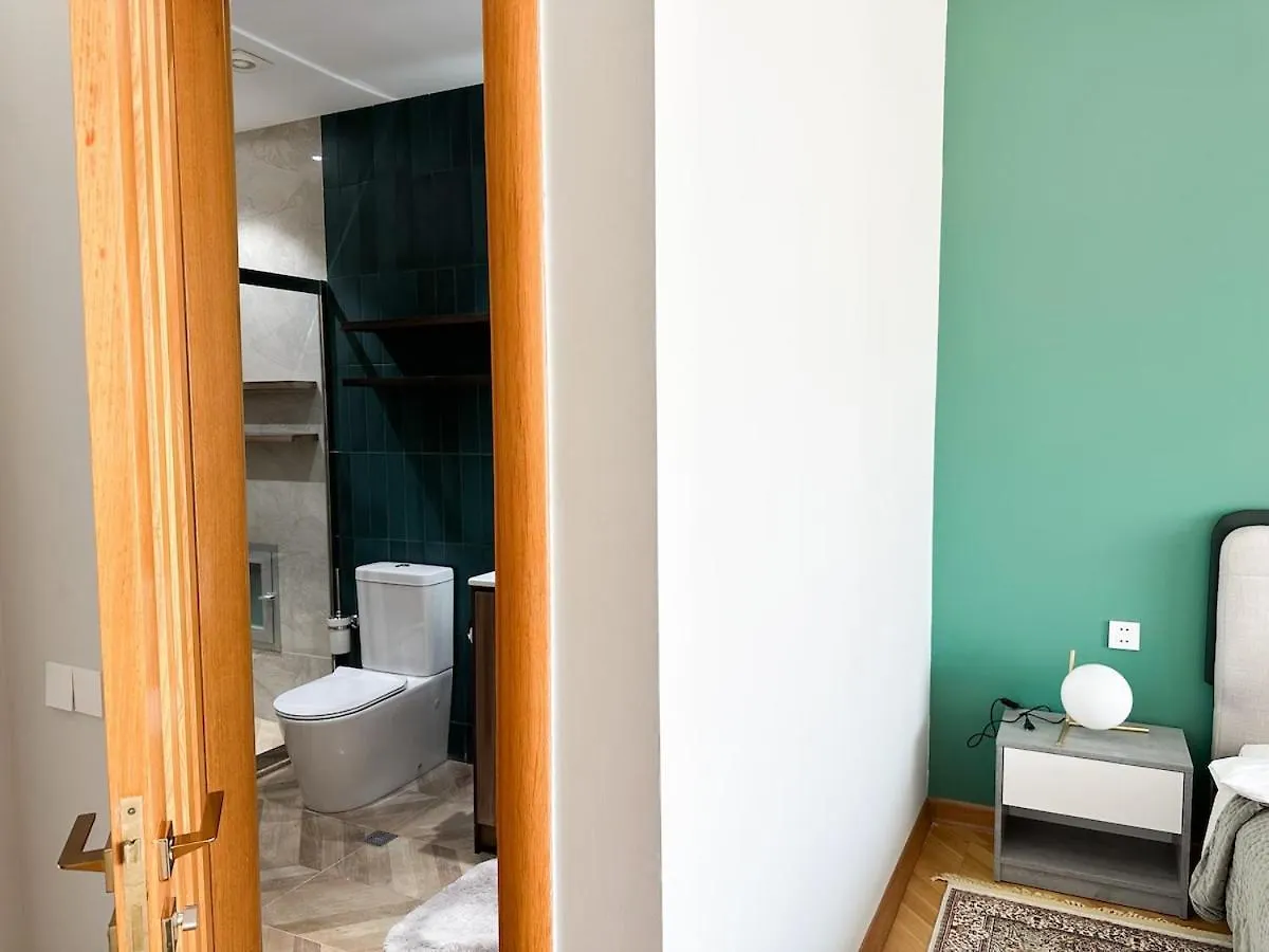 City & Sea View Modern Apartment In City Center Baku Aserbaidschan